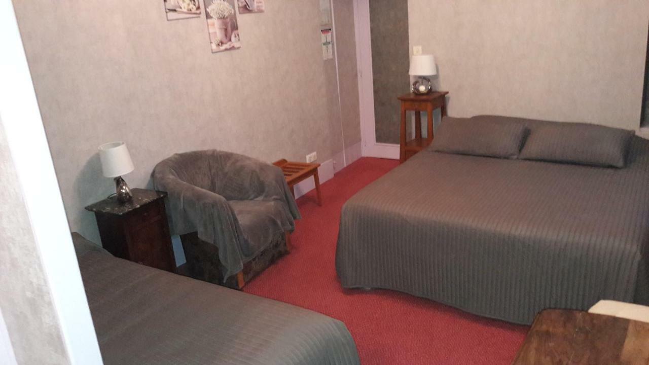 Logis Hotel Le Cor D'Argent Esterno foto